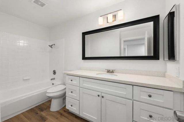 7780 Parkway Dr 1403, La Mesa, CA 91942