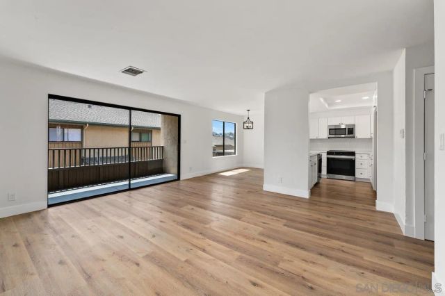 7780 Parkway Dr 1403, La Mesa, CA 91942