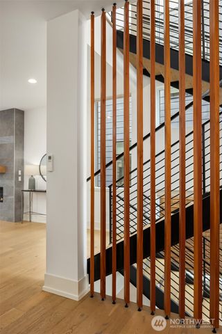 369 3rd Place NW, Issaquah, WA 98027