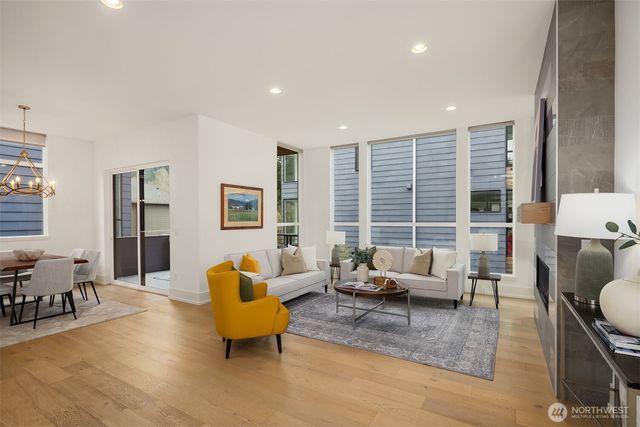 369 3rd Place NW, Issaquah, WA 98027