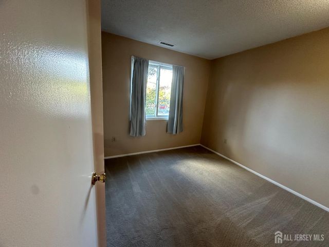 1006 Aspen Drive, Plainsboro, NJ 08536