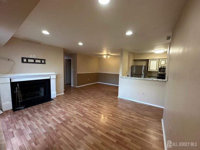 1006 Aspen Drive, Plainsboro, NJ 08536