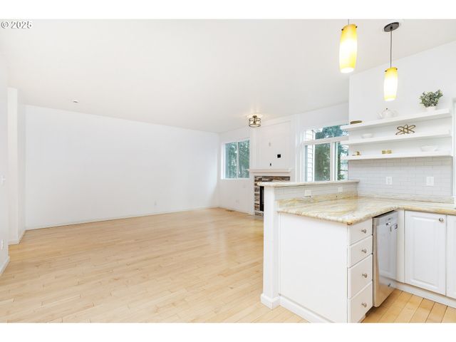 5782 Ne CANARD Ct, Hillsboro, OR 97124