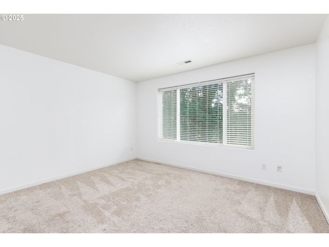 5782 Ne CANARD Ct, Hillsboro, OR 97124