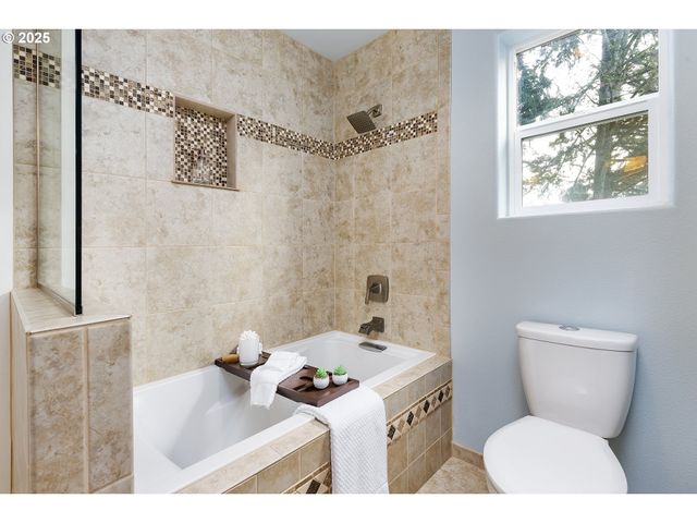 5782 Ne CANARD Ct, Hillsboro, OR 97124