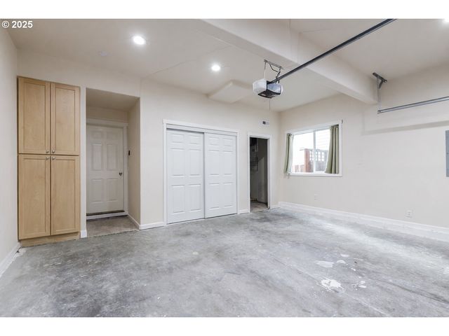 5782 Ne CANARD Ct, Hillsboro, OR 97124