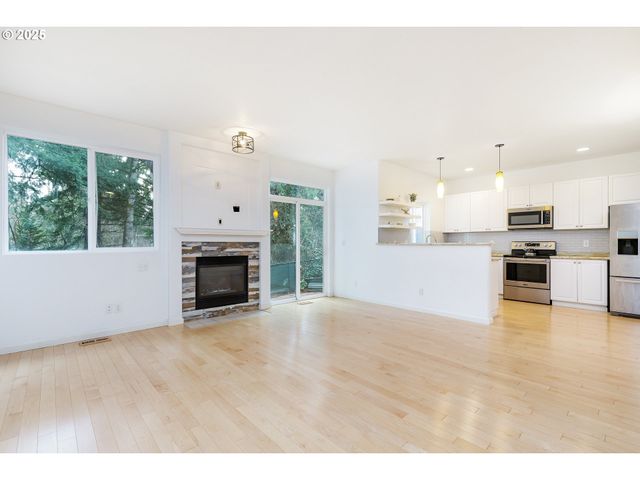 5782 Ne CANARD Ct, Hillsboro, OR 97124