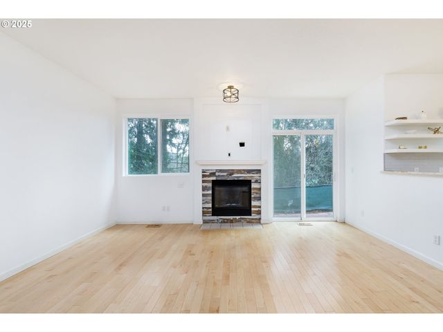 5782 Ne CANARD Ct, Hillsboro, OR 97124