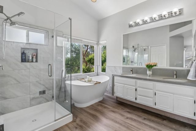 13526 Esprit, San Diego, CA 92128