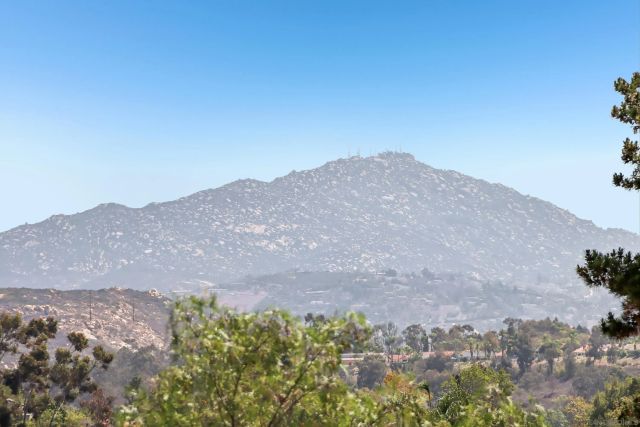 13526 Esprit, San Diego, CA 92128