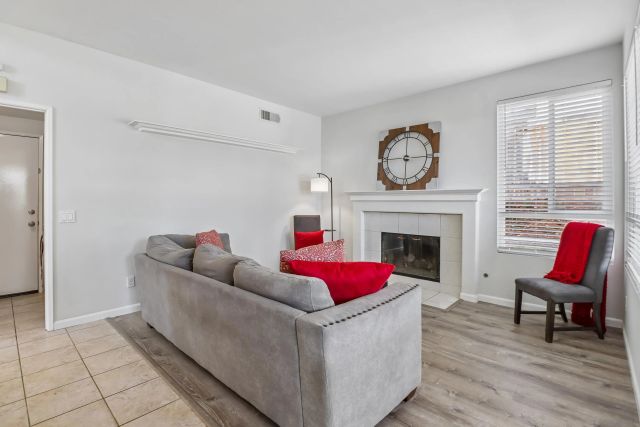 13526 Esprit, San Diego, CA 92128
