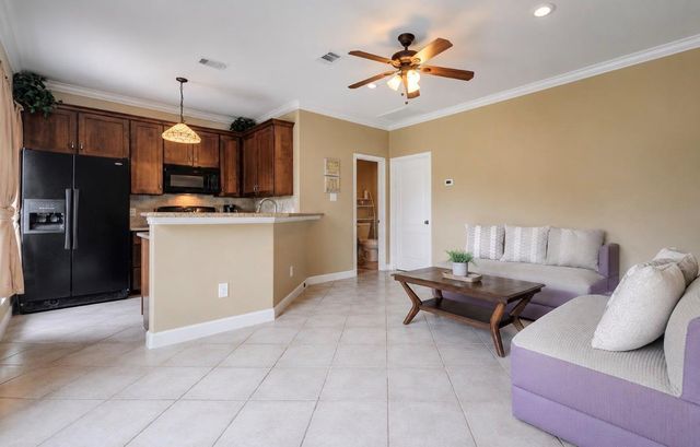 5610 Westerham Street, Weston Lakes, TX 77441