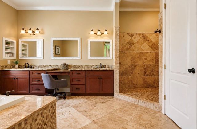 5610 Westerham Street, Weston Lakes, TX 77441
