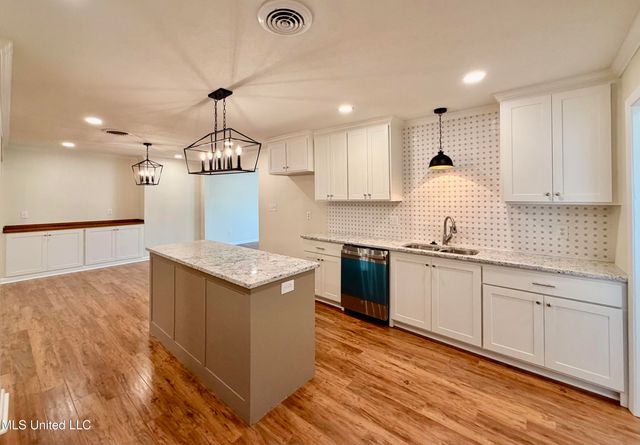 1406 Post Road, Clinton, MS 39056