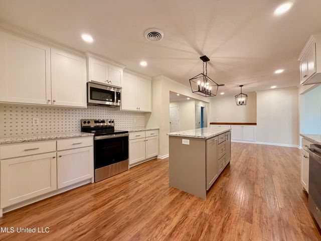 1406 Post Road, Clinton, MS 39056