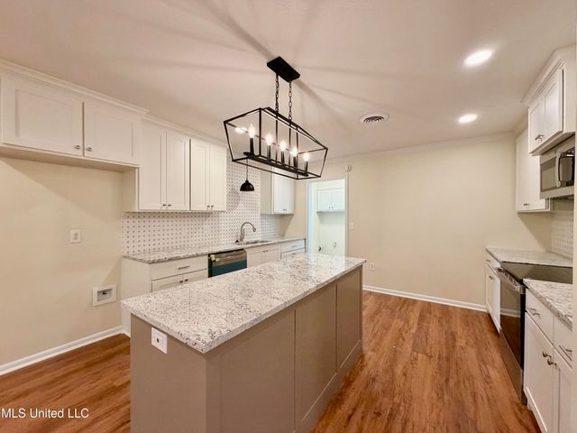 1406 Post Road, Clinton, MS 39056