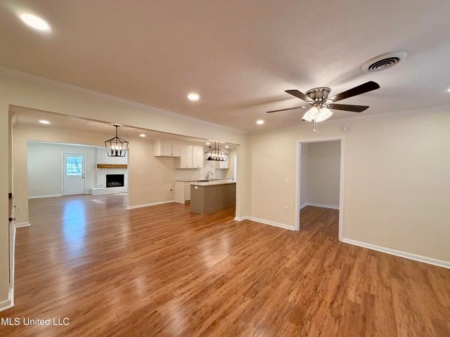 1406 Post Road, Clinton, MS 39056