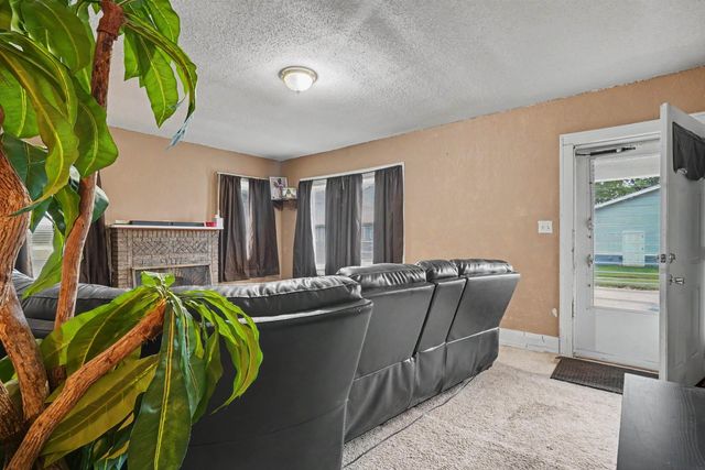140 Argyle Street, Waterloo, IA 50703
