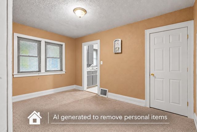 140 Argyle Street, Waterloo, IA 50703