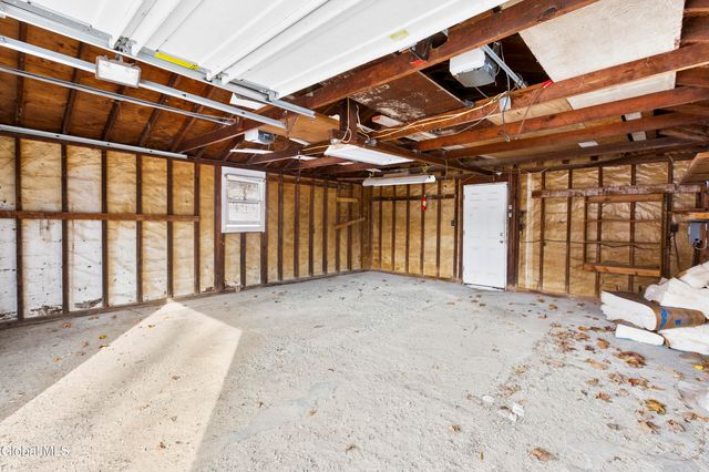 4 Moore Road, East Greenbush, NY 12061