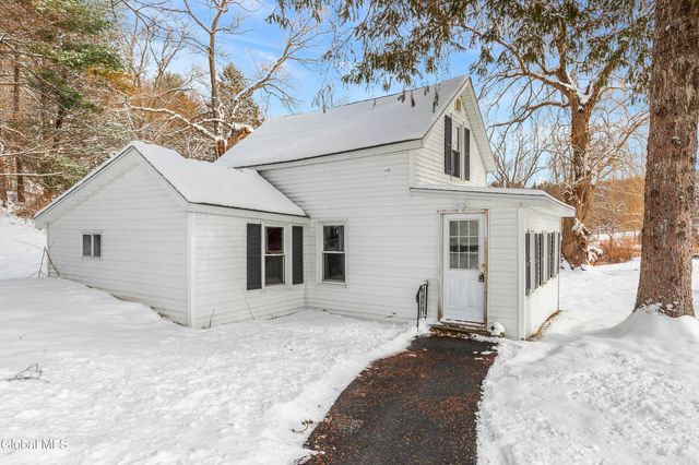 4 Moore Road, East Greenbush, NY 12061