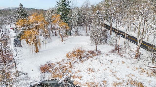 4 Moore Road, East Greenbush, NY 12061