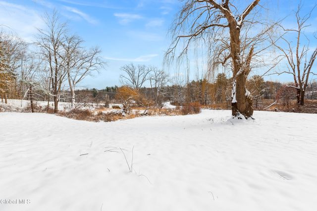 4 Moore Road, East Greenbush, NY 12061