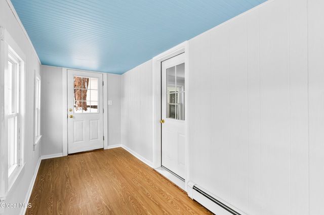 4 Moore Road, East Greenbush, NY 12061