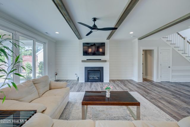 374 Yucca Lane, Wilmington, NC 28412