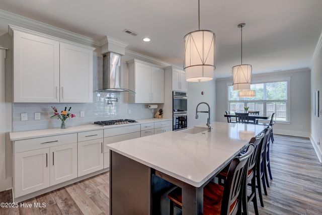 374 Yucca Lane, Wilmington, NC 28412