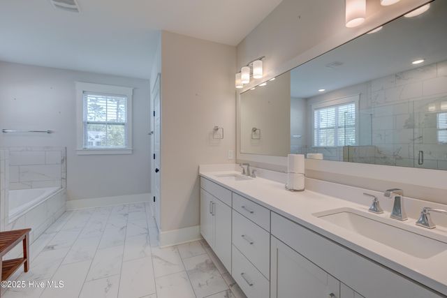 374 Yucca Lane, Wilmington, NC 28412