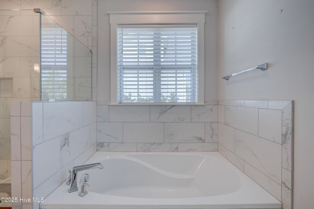 374 Yucca Lane, Wilmington, NC 28412