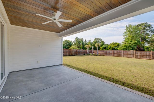 374 Yucca Lane, Wilmington, NC 28412