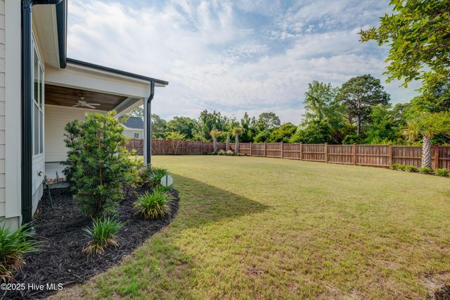 374 Yucca Lane, Wilmington, NC 28412