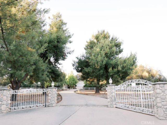 37450 Downey Road, Temecula, CA 92592