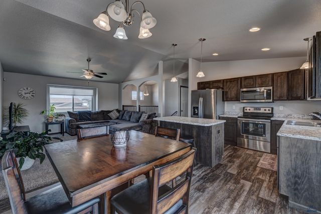 342 E BENGAL DR, Rapid City, SD 57701