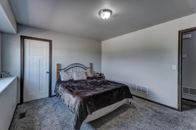 342 E BENGAL DR, Rapid City, SD 57701