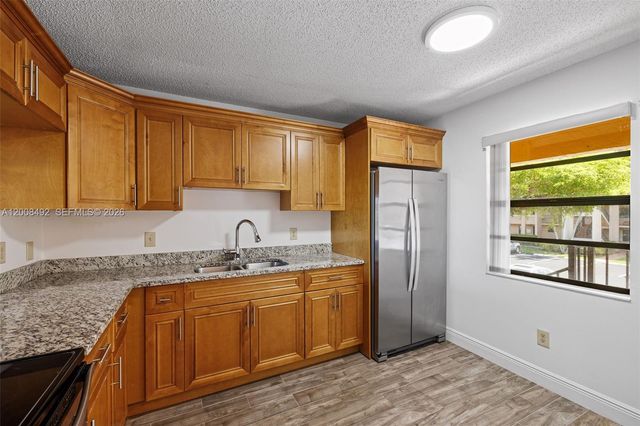 145 Lake Nancy Ln 230, West Palm Beach, FL 33411