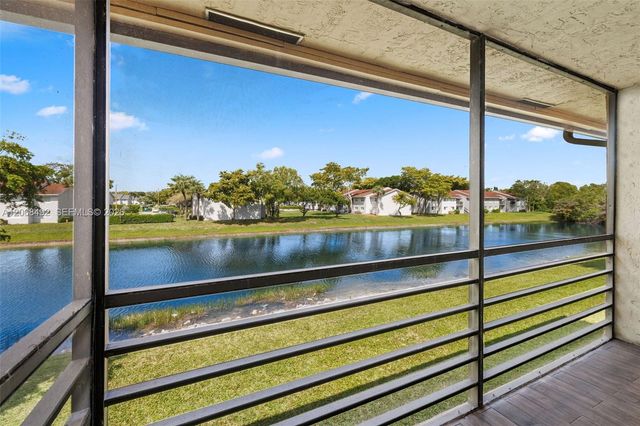 145 Lake Nancy Ln 230, West Palm Beach, FL 33411