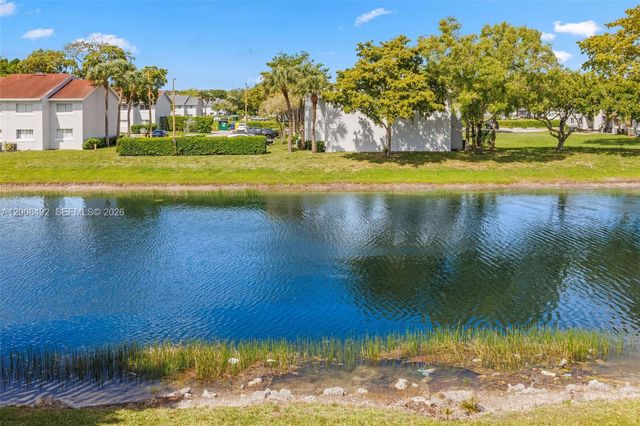 145 Lake Nancy Ln 230, West Palm Beach, FL 33411