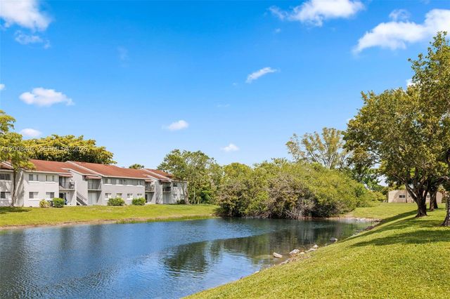 145 Lake Nancy Ln 230, West Palm Beach, FL 33411