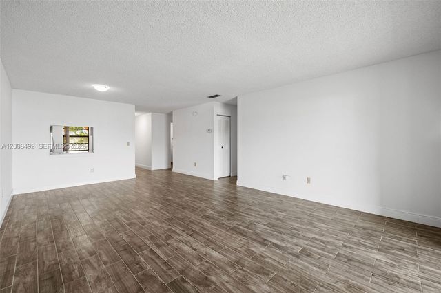 145 Lake Nancy Ln 230, West Palm Beach, FL 33411