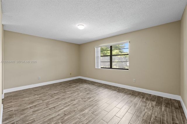 145 Lake Nancy Ln 230, West Palm Beach, FL 33411