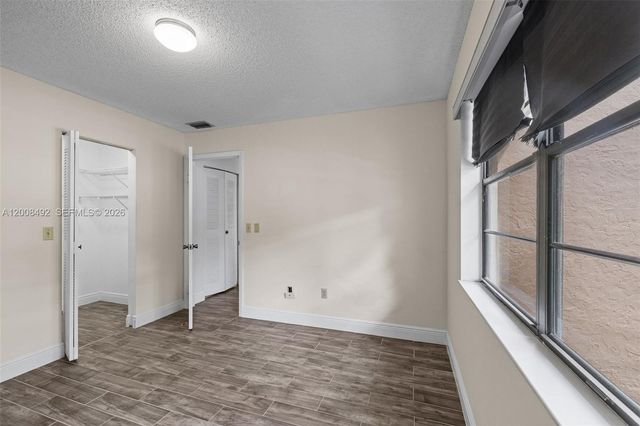 145 Lake Nancy Ln 230, West Palm Beach, FL 33411