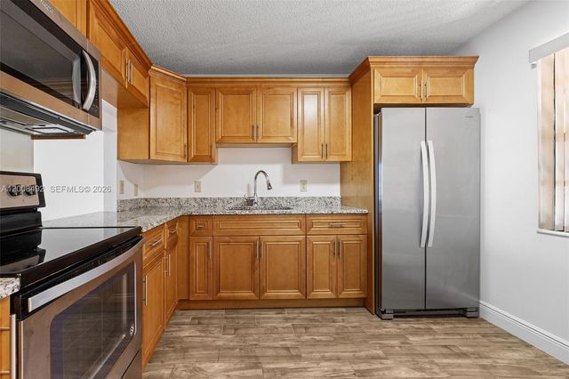 145 Lake Nancy Ln 230, West Palm Beach, FL 33411