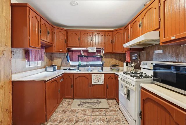 5940 Cecilia Street, Bell Gardens, CA 90201