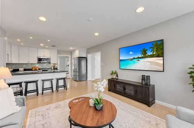 5208 ANSLEY CIRCLE, Tampa, FL 33610