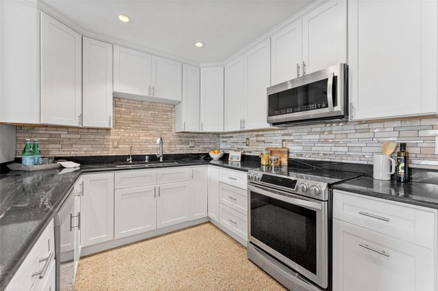 5208 ANSLEY CIRCLE, Tampa, FL 33610