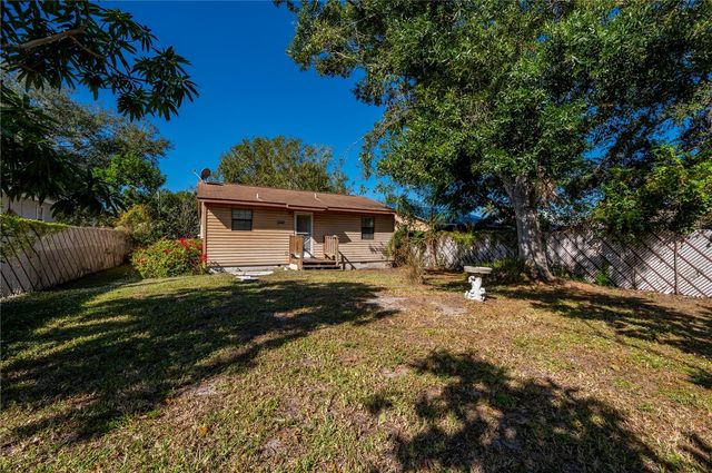 216 GLENWOOD AVENUE, Osprey, FL 34229