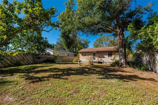 216 GLENWOOD AVENUE, Osprey, FL 34229